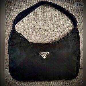 Prada Vintage 2000 Tessuto Nylon Mini Shoulder Bag Black Y2K Authentic